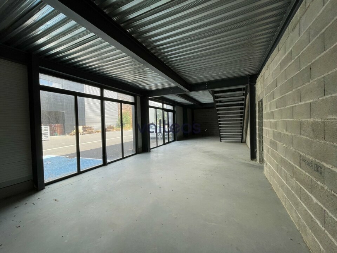 Photo 3 – vente locaux d'activités	BOULOC (31620)