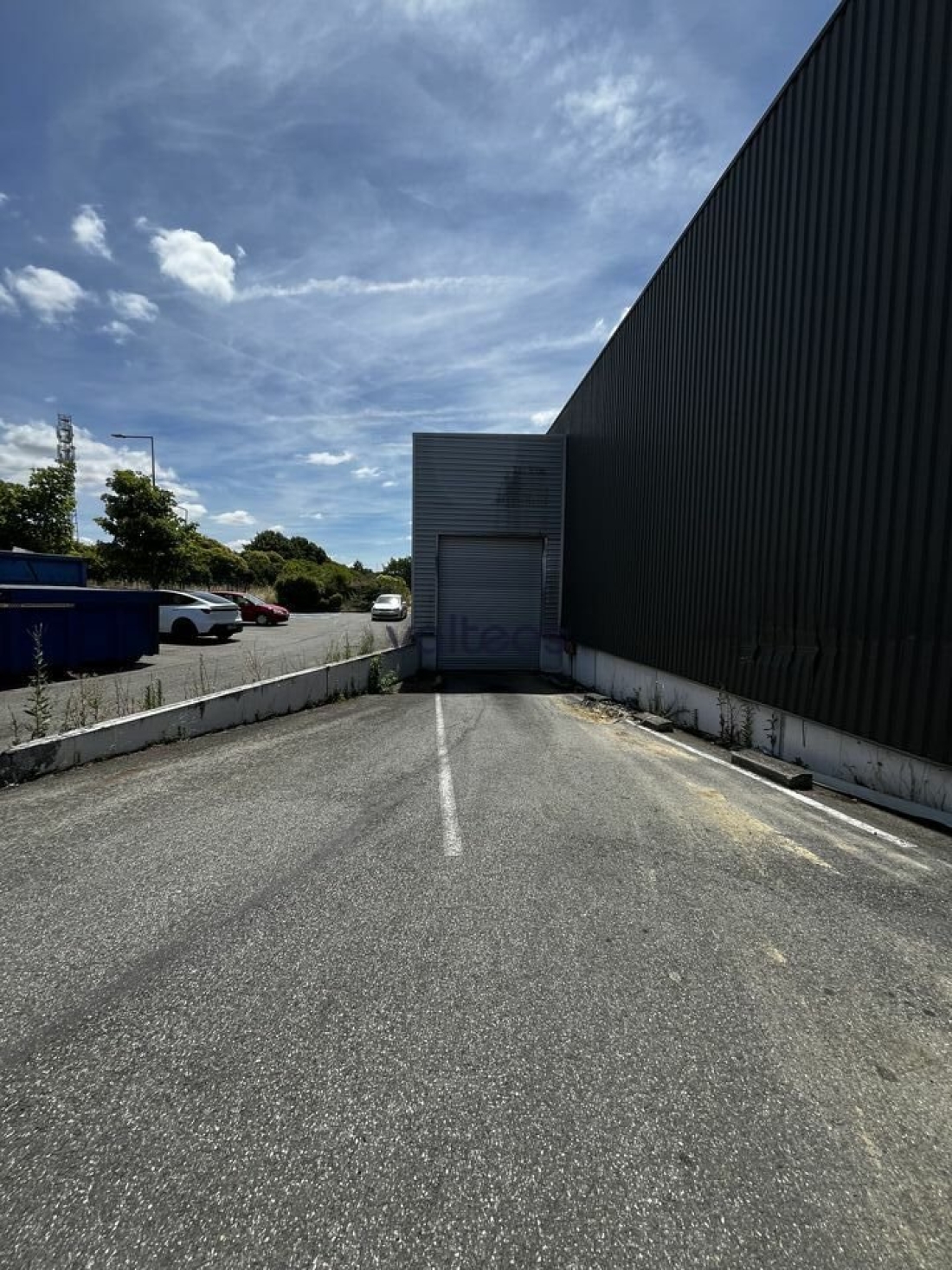 Photo 2 – location locaux d'activités	SAINT-JEAN (31240)