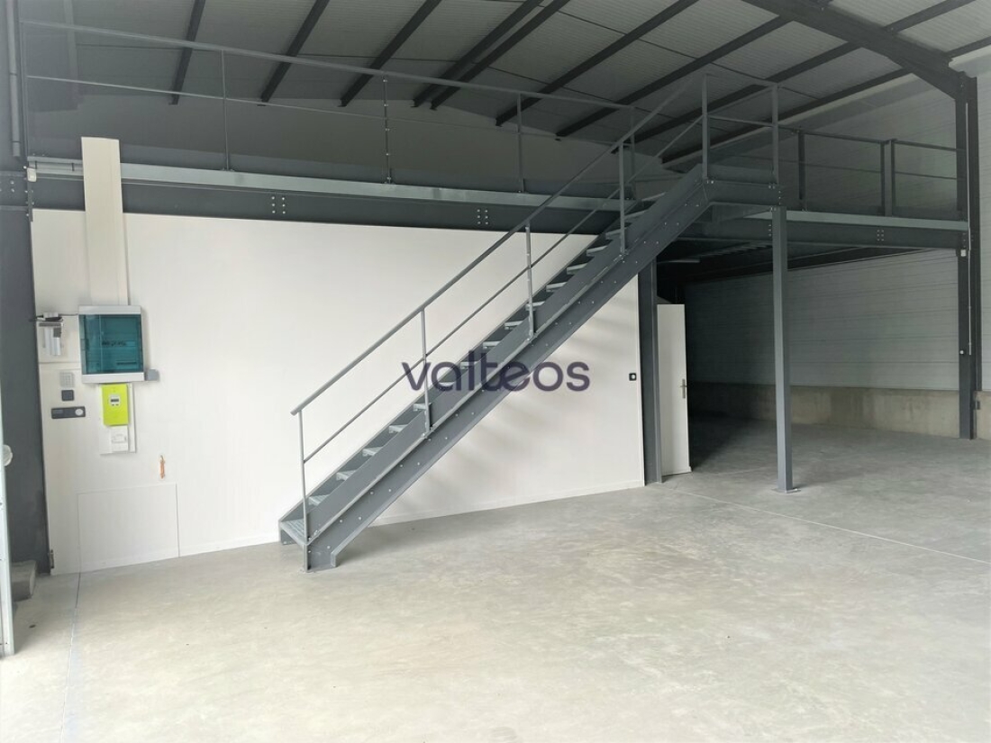 Photo 2 – location locaux d'activités	VERFEIL (31590)