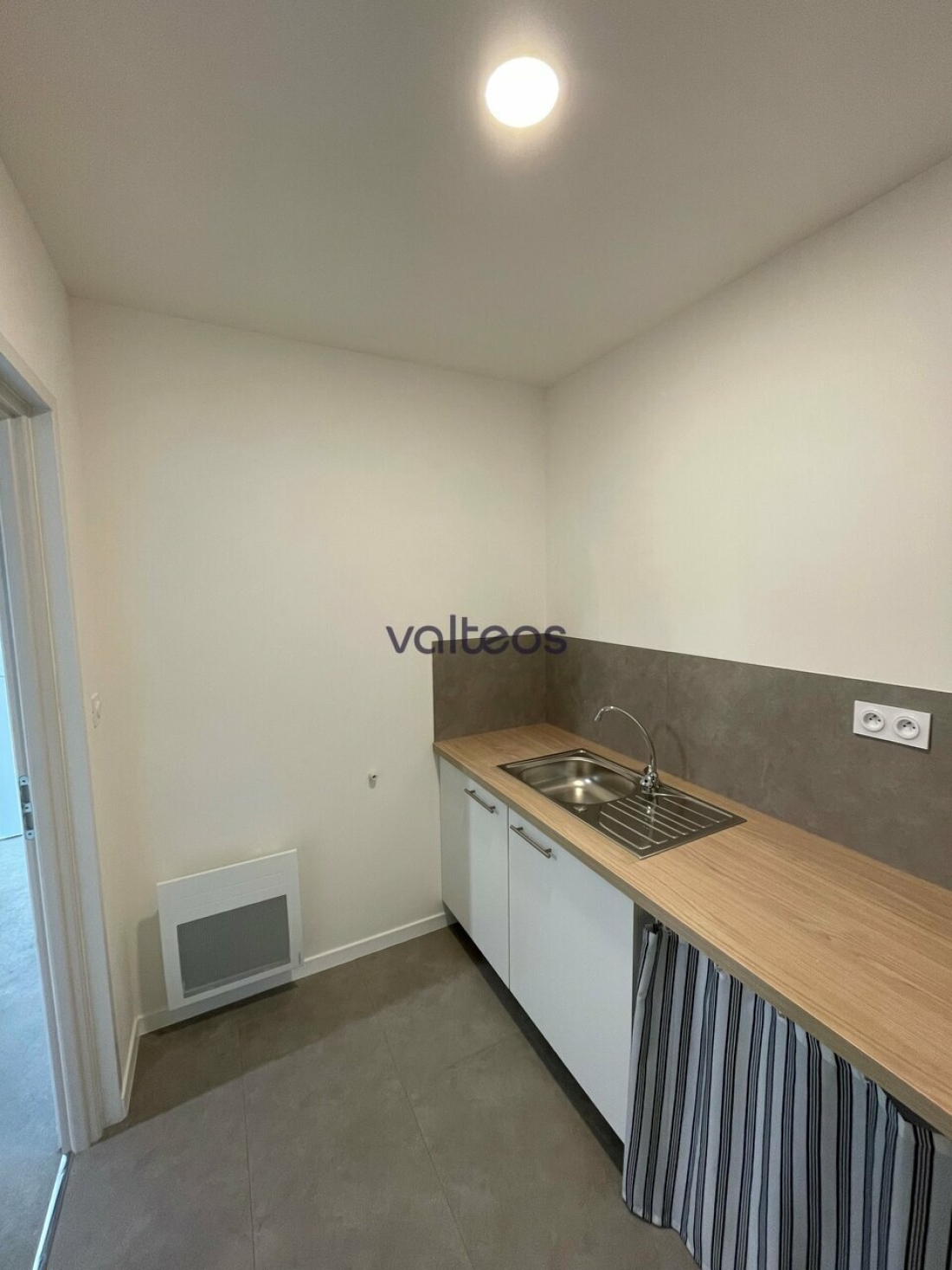 Photo 9 – location locaux d'activités	VERFEIL (31590)