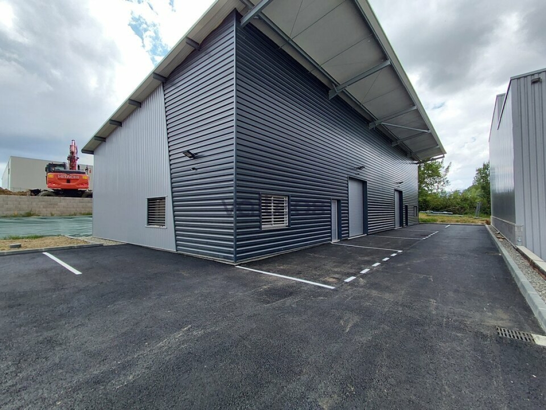 Photo 2 – vente locaux d'activités	GARIDECH (31380)