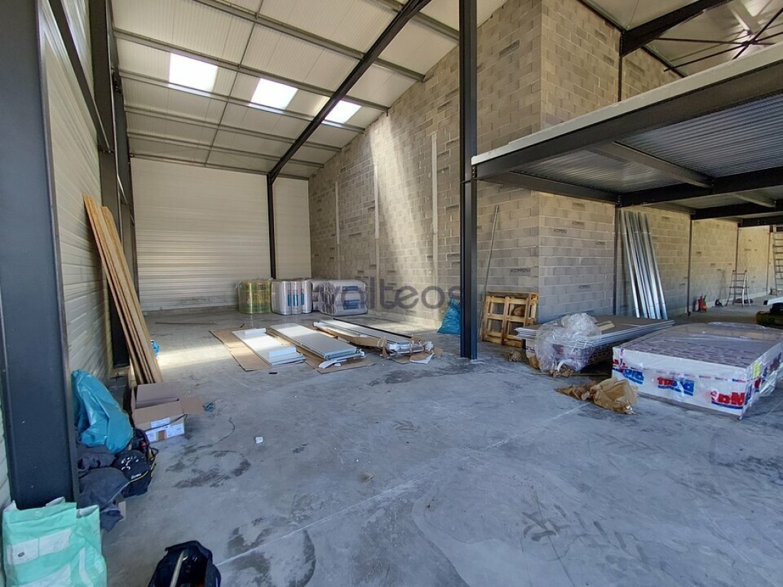 Photo 2 – location locaux d'activités	DRÉMIL-LAFAGE (31280)