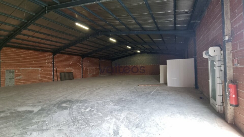 Photo 1 – location locaux d'activités	BEAUZELLE (31700)