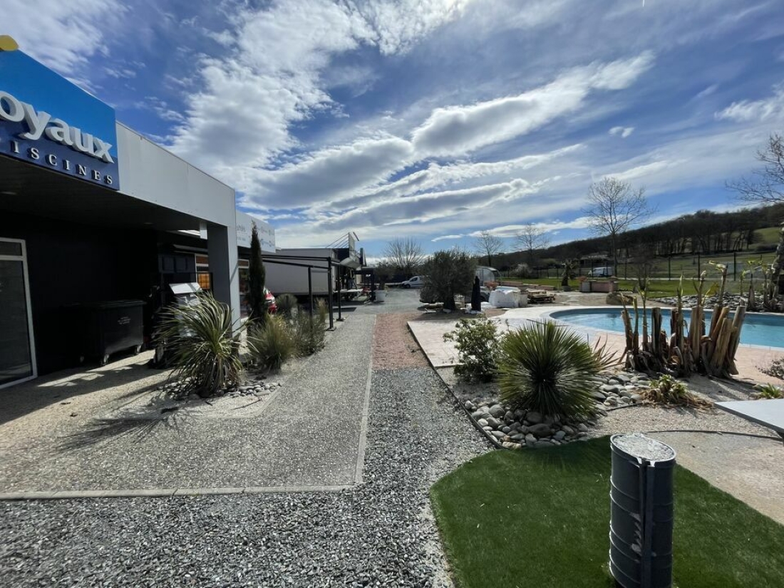 Photo 2 – location locaux commerciaux	LAVAUR (81500)
