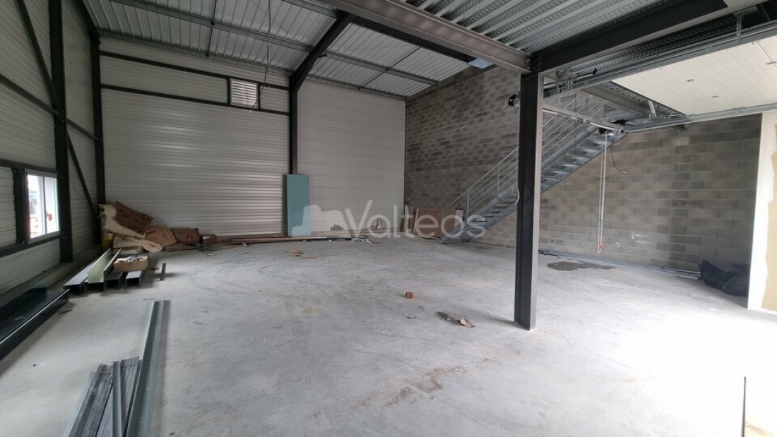 Photo 2 – location locaux d'activités	CUGNAUX (31270)