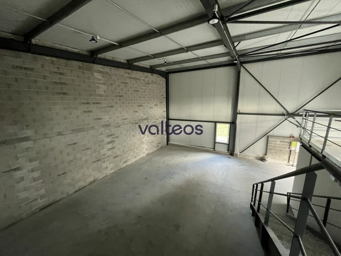 Photo 3 – vente locaux d'activités	LABARTHE-SUR-LÈZE (31860)
