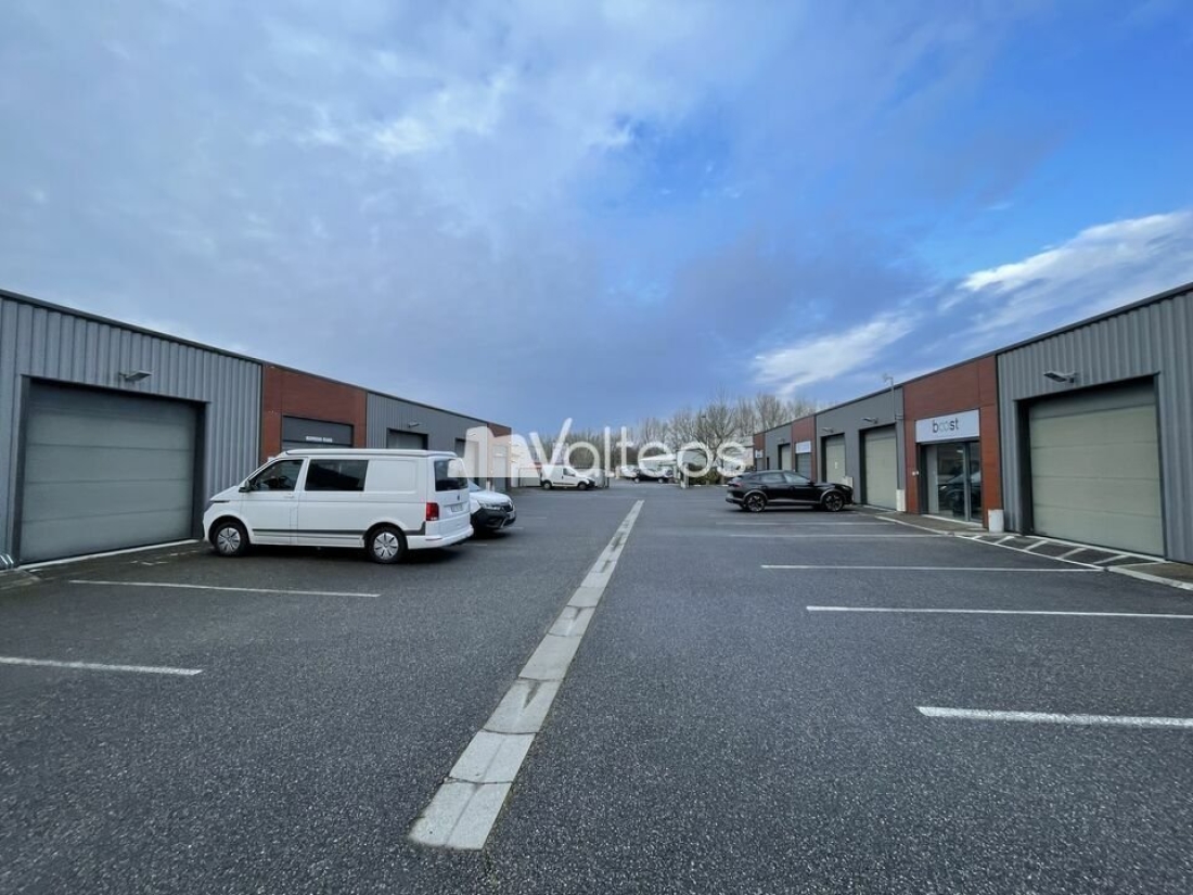Photo 2 – location locaux d'activités	MONTRABE (31850)