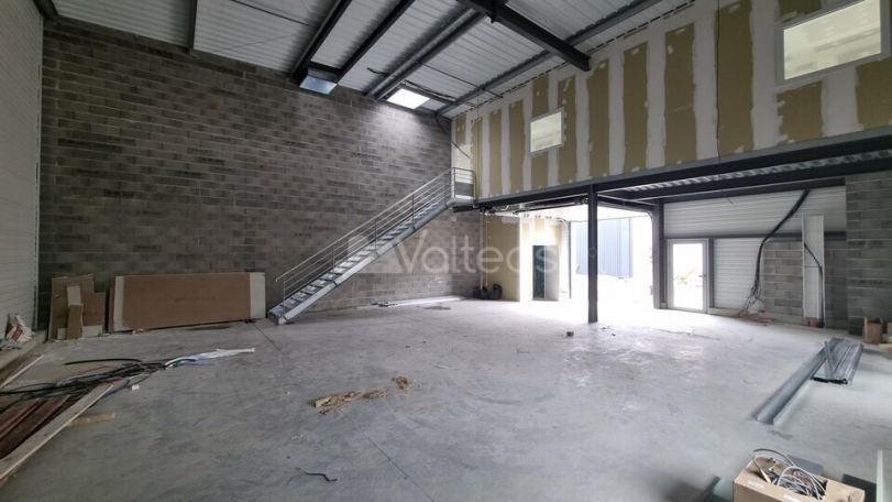Photo 1 – location locaux d'activités	CUGNAUX (31270)