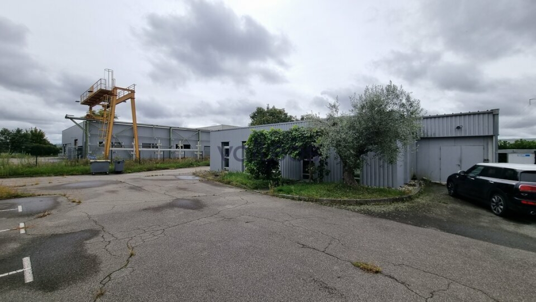 Photo 2 – vente locaux d'activités	CARBONNE (31390)