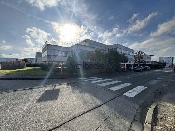 Photo 1 – location bureaux	LABÈGE (31670)