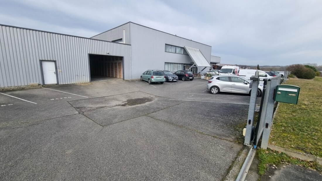 Photo 1 – location locaux d'activités	MONDOUZIL (31850)
